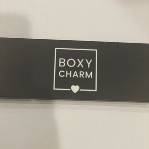 Selling boxy charm Palette.